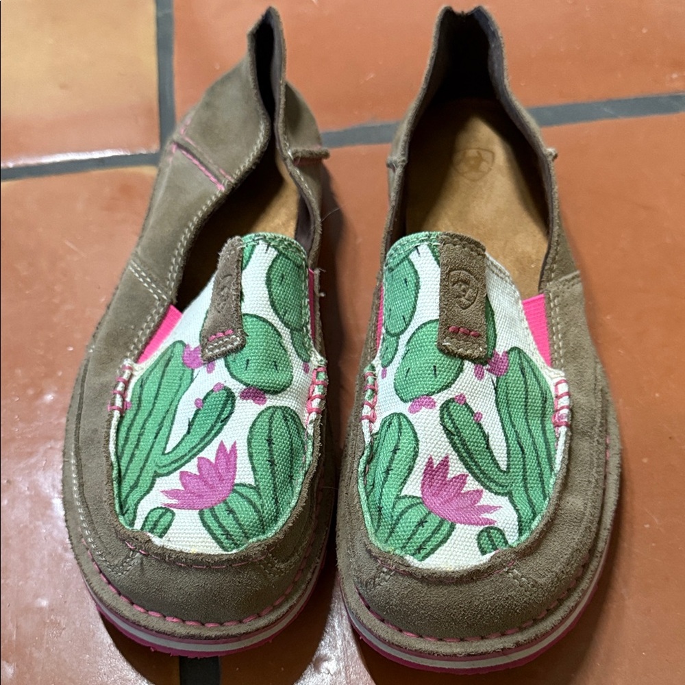 Ariat Cruiser Cactus Print Slip On Shoe Sz 9